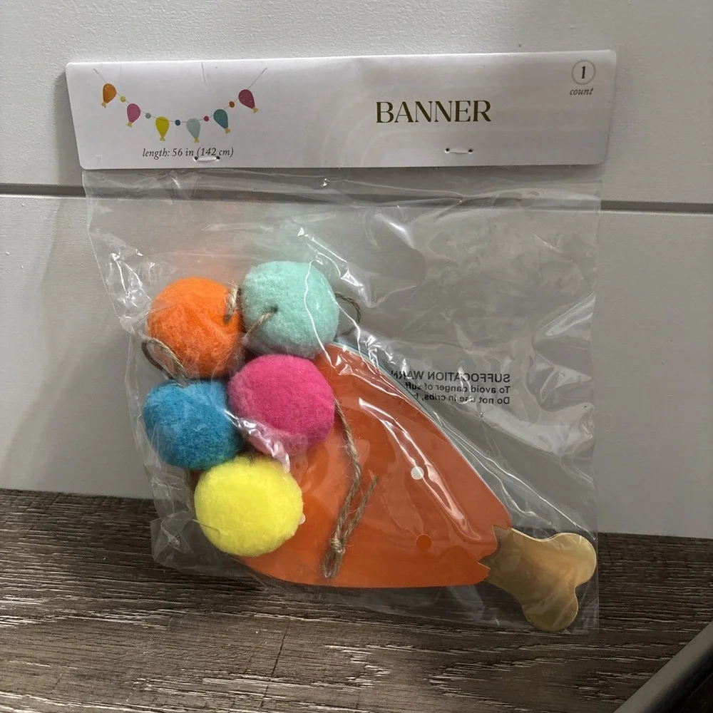 Target Thanksgiving Friendsgiving Decorations Inflatable Pumpkin Pie & 3 Banners